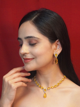 Exquisite Water Drop Yellow American Diamond Necklace and Earrings Set