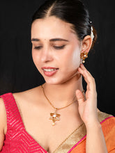 24K Gold Plated Antique Necklace and Earrings Set with Snowflake Design and Pearl Center