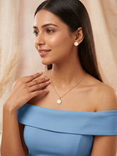 Dainty Daisy Necklace Pendant Set
