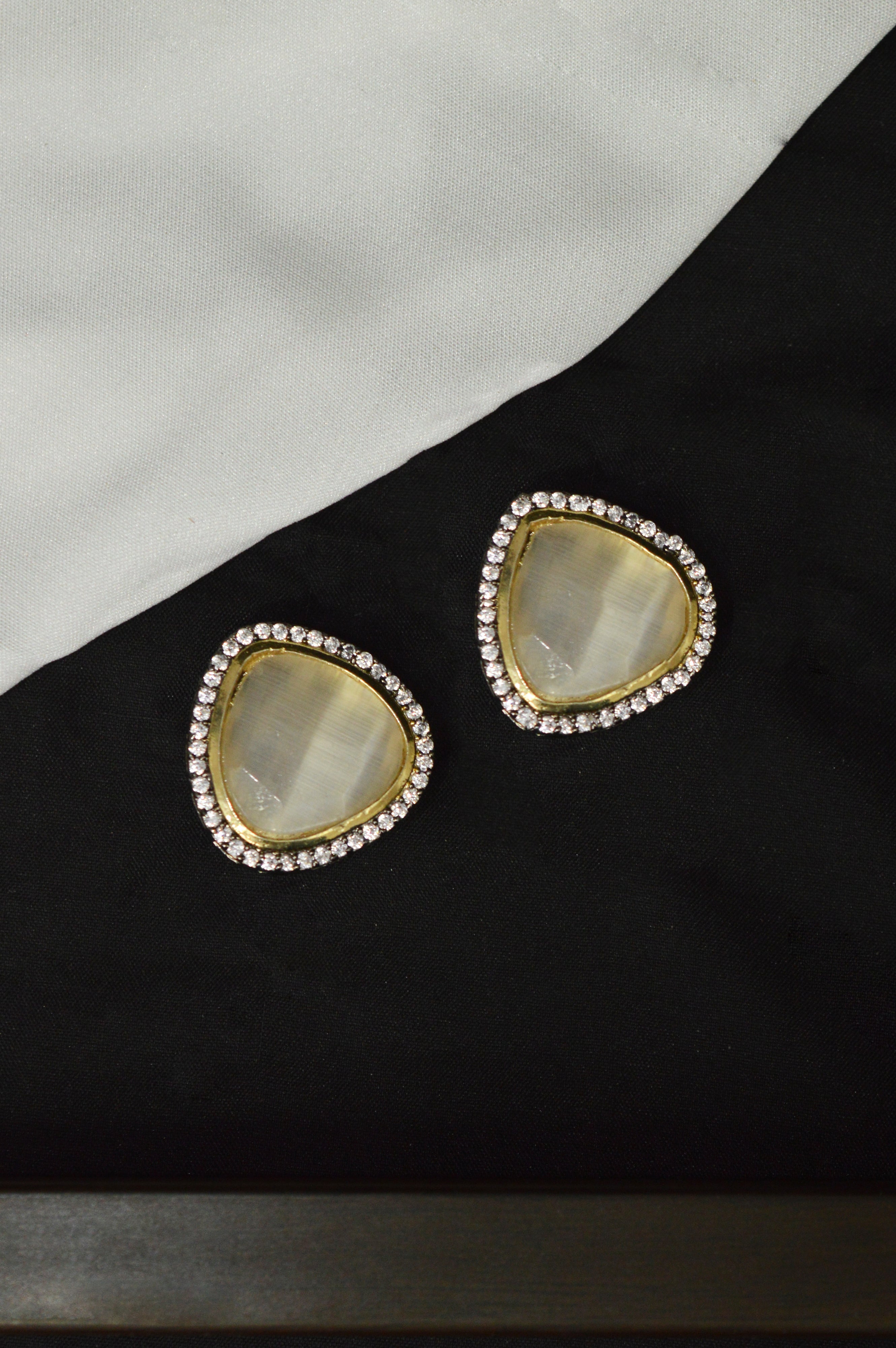 Triangular Daisy Stone Statement Earring - Earring Ke New Design