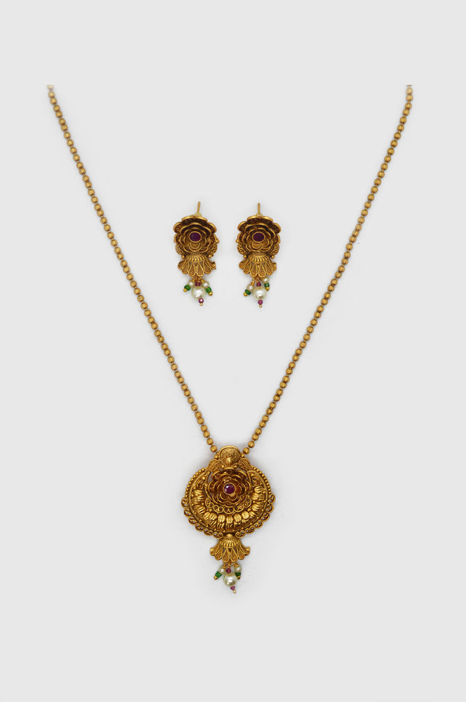 Rose Pendant Gold Plated Necklace Set Online - Jewellery below 1000