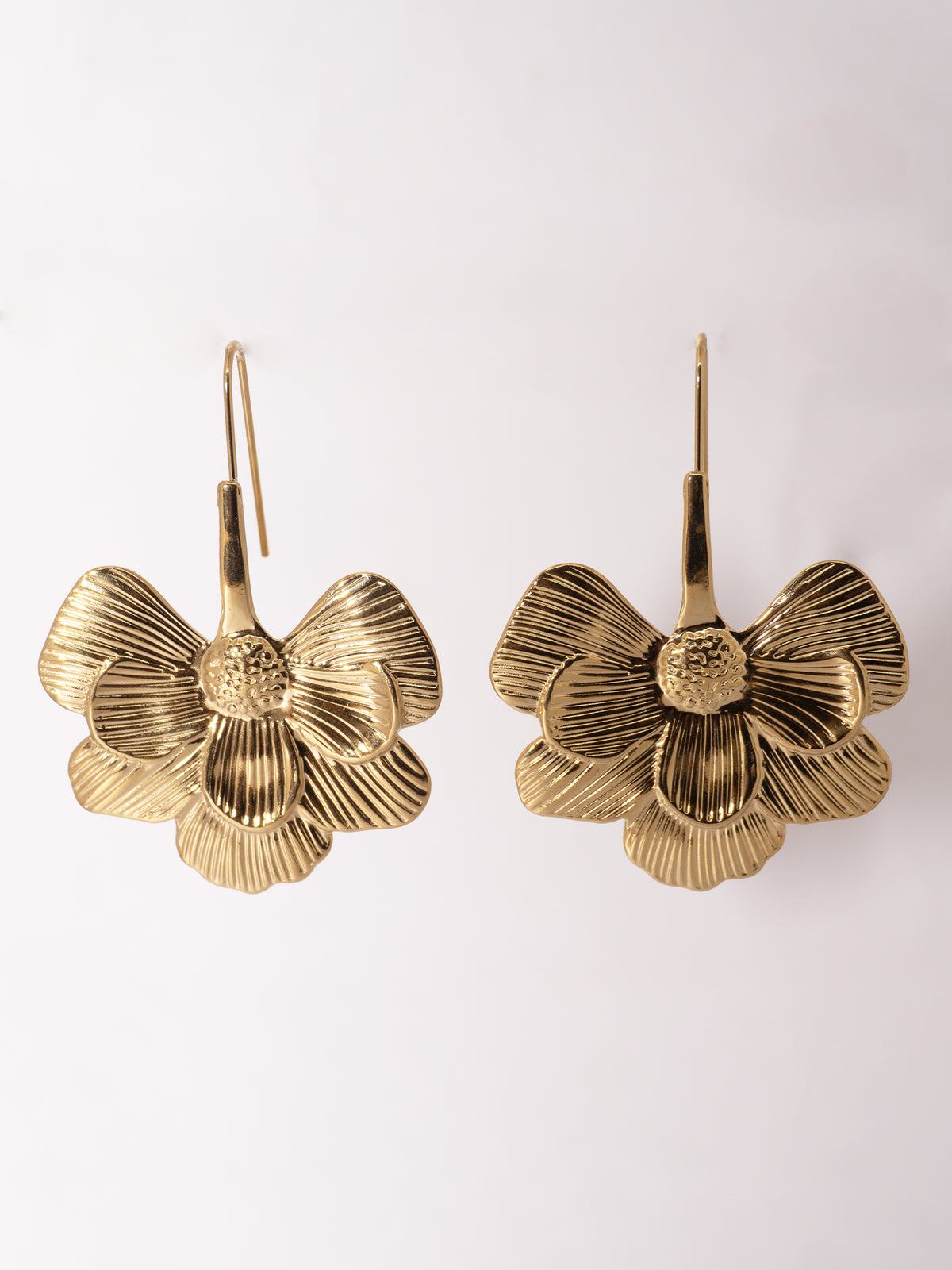 Elegant Floral Earrings in Luxurious 24k Gold Plating