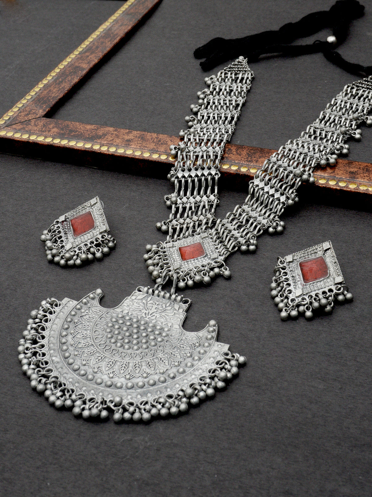 Traditional Long Oxidized Haar with Red Stone Jewelry Set