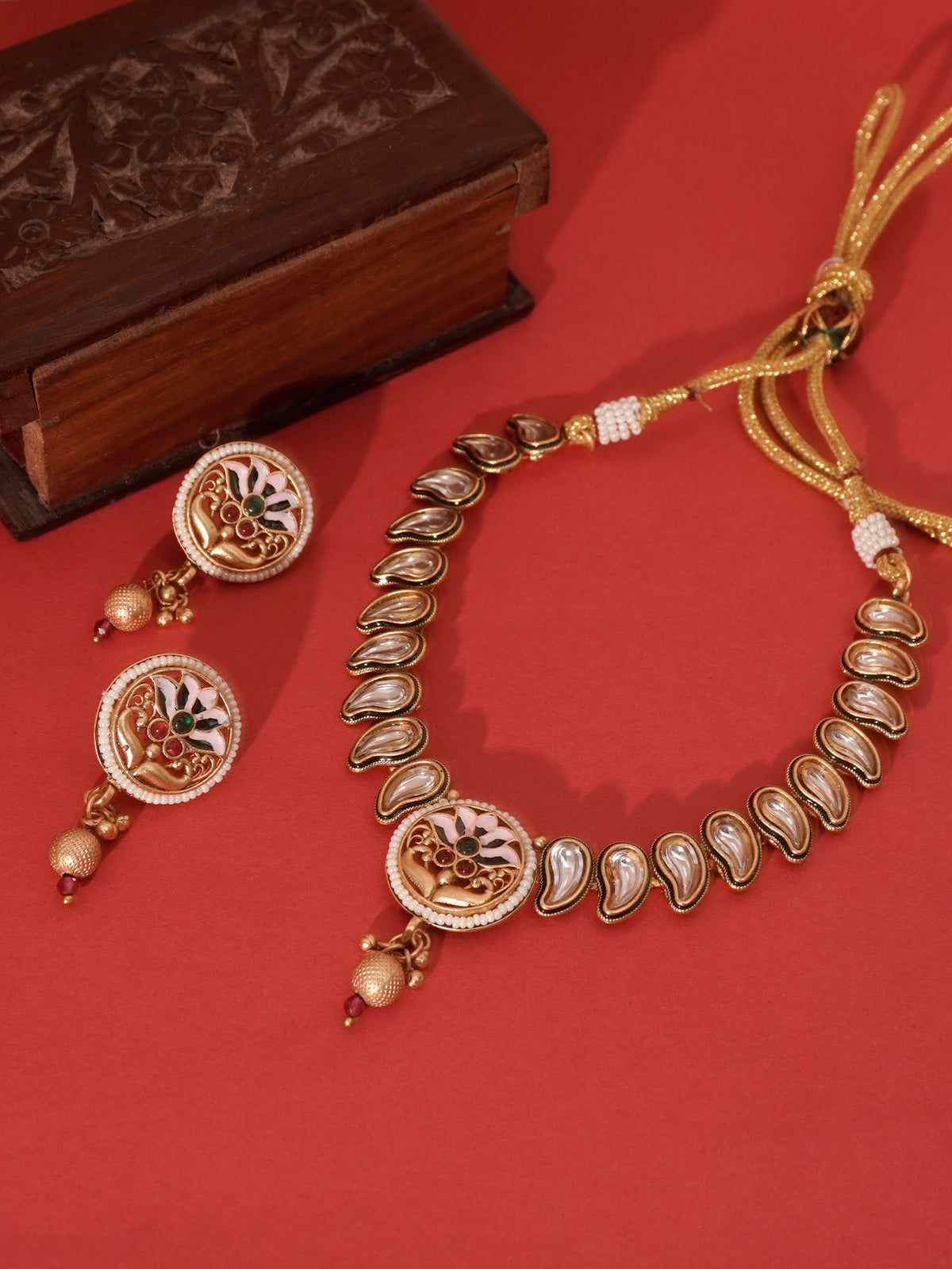 24K Gold-Plated Kundan Jewelry Set with Bell and Flower Design