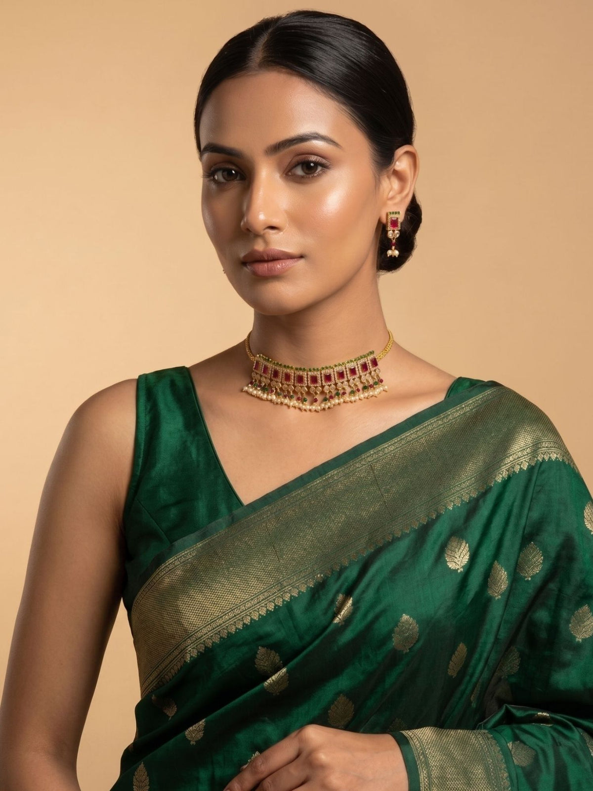 24K Gold Plated Ruby Emerald Pearl Finish Jadaau Chokar Necklace Set with Earrings