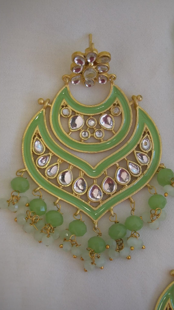 Handcrafted Kundan Meenakari Earring and Maangtikka Set (Green) - Maang tikka set