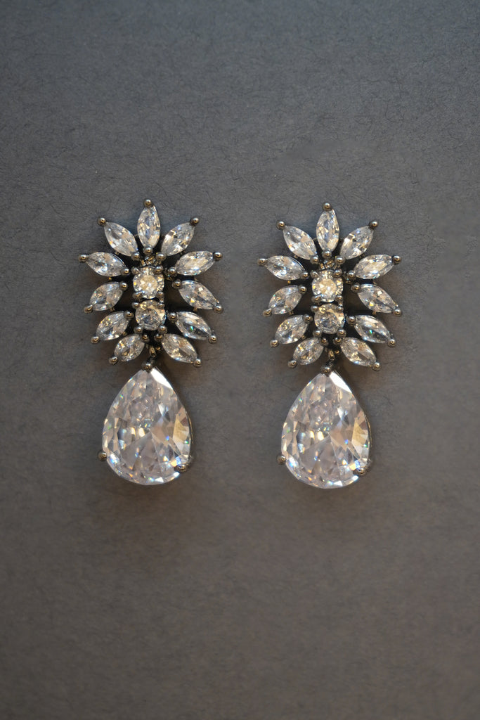 Designer White Stone Studded American Diamond Earring - Niscka - Diamond Earrings