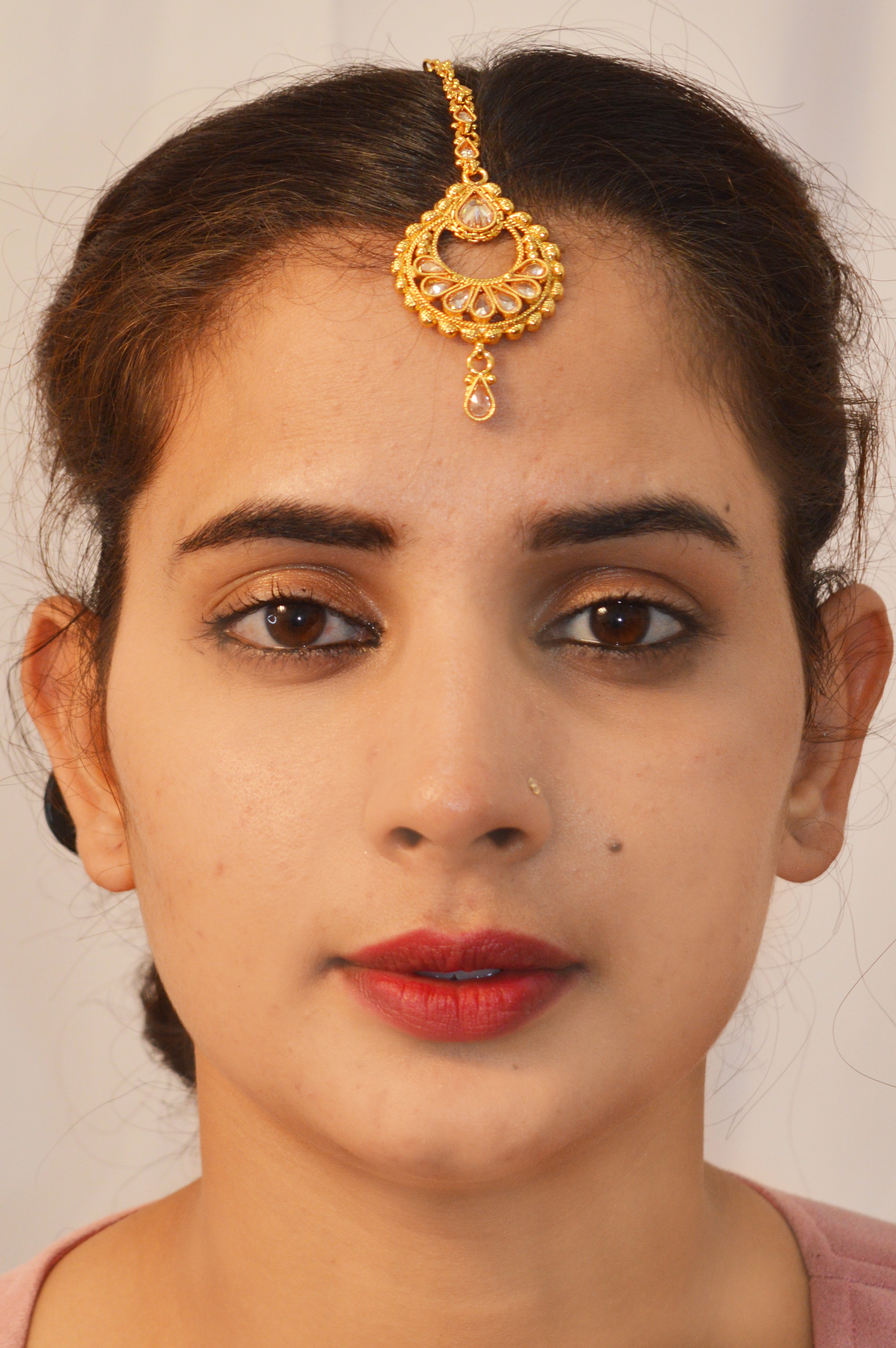 Stylish Handcrafted Maangtikka - 22k Gold Maang Tikka Price