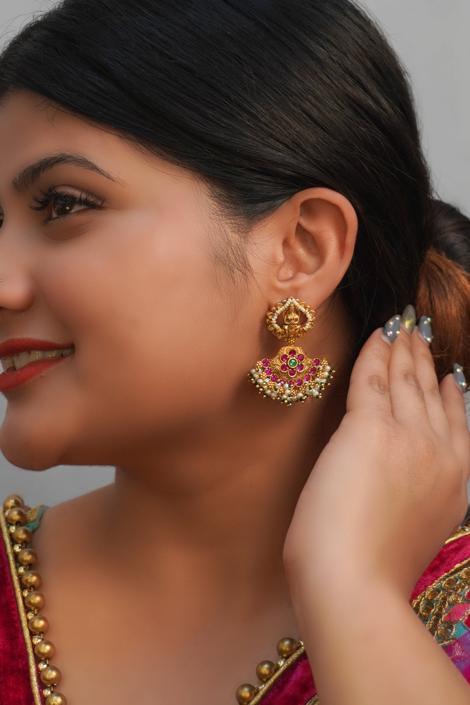 Golden Design Beautiful Fancy Style Temple Earring, Matte Gold Polish at Rs  528/pair in Mumbai