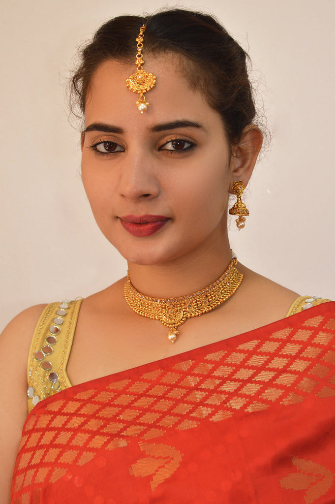 Traditional 18k Gold Plated Choker Necklace with Earring and Maangtikka - Necklace Set below 1000