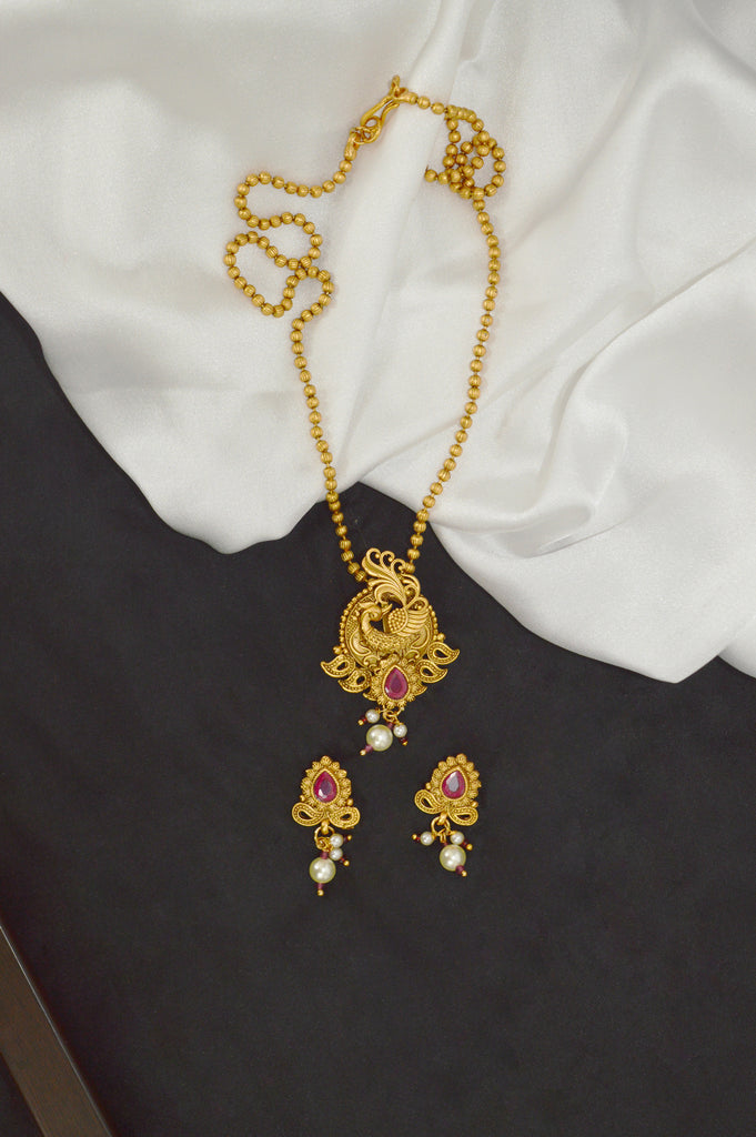 Gold Plated Red Kundan with Pearls Studded Necklace